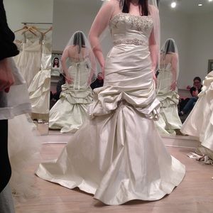 Victor Harper wedding dress